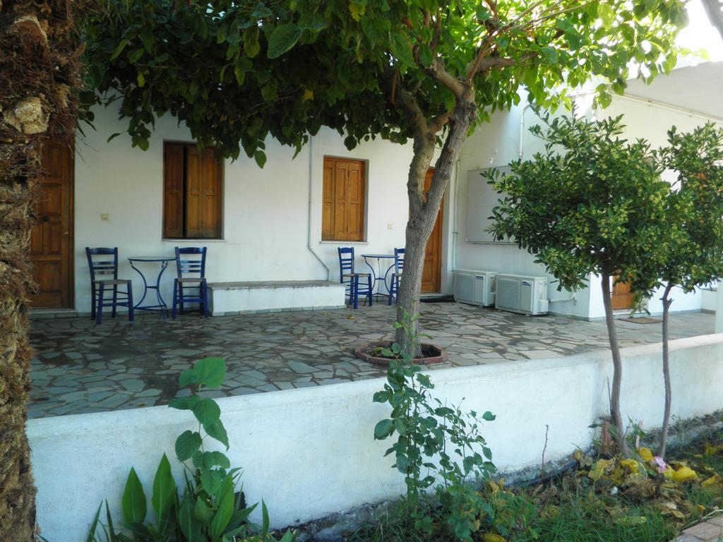 Mavrikou Helen Apartments Skyros Zimmer foto
